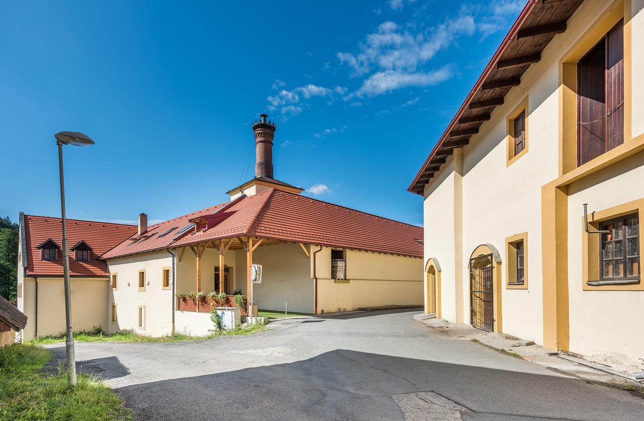 Hotel Pivovar Kacov Exterior photo